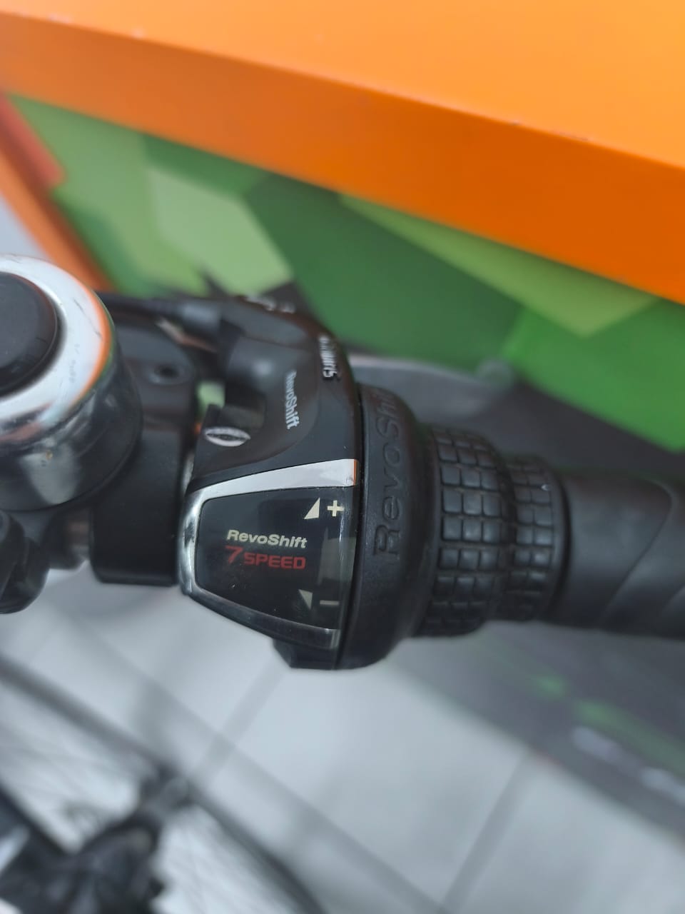 PEDALLA RODDA PRETA MOTOR 250W BATERIA DE LÍTIO 9Ah - Imagem 4