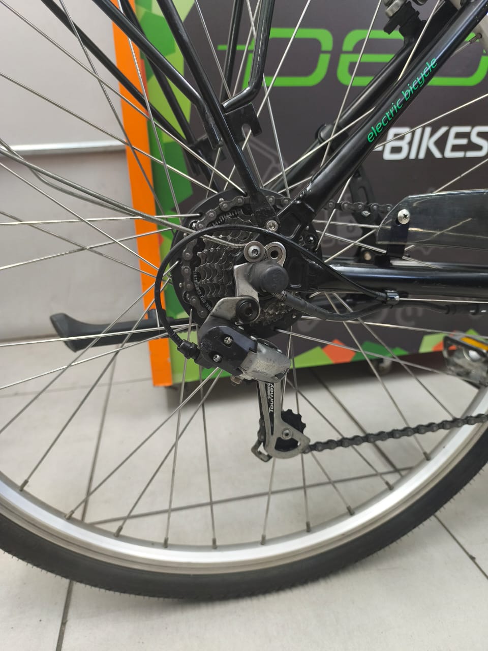 PEDALLA RODDA PRETA MOTOR 250W BATERIA DE LÍTIO 9Ah - Imagem 5