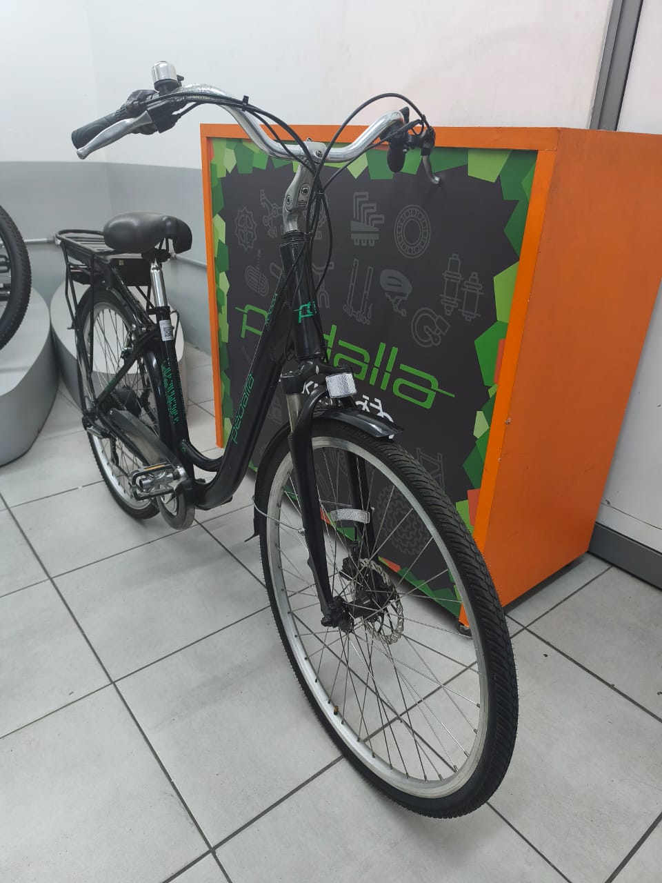 PEDALLA RODDA PRETA MOTOR 250W BATERIA DE LÍTIO 9Ah - Imagem 9